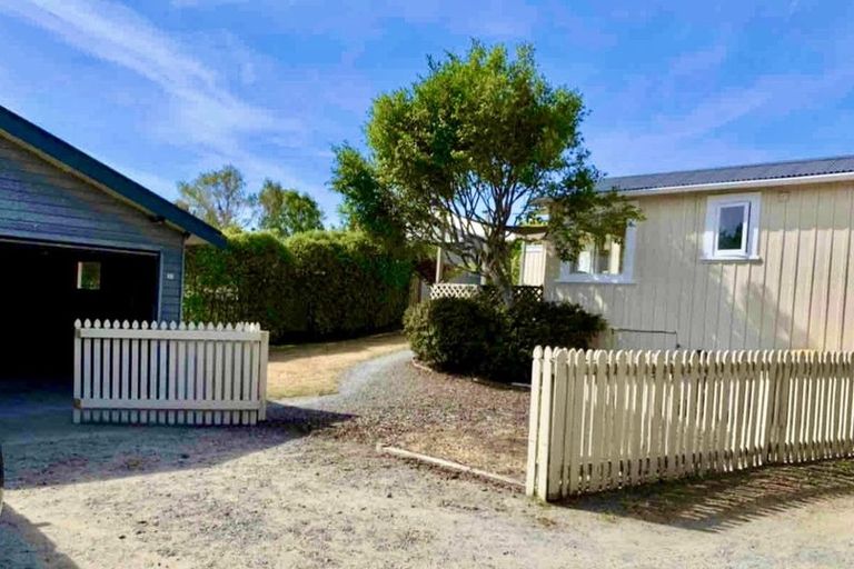 Photo of property in 17 Iwa Street, Mapua, 7005