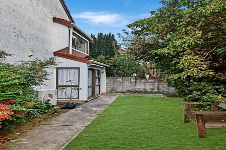 Photo of property in 1/138 Waimairi Road, Ilam, Christchurch, 8041