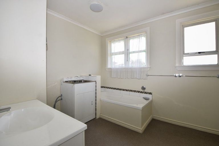 Photo of property in 37 Lincoln Road, Carterton, 5713