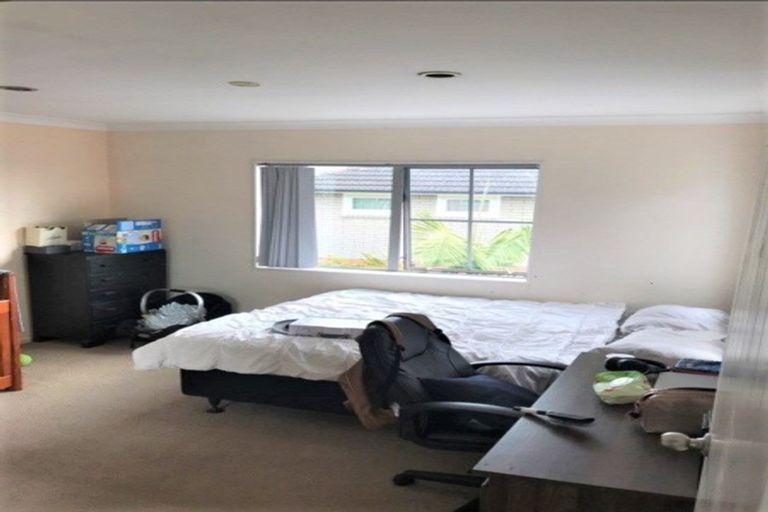 Photo of property in 68 Flanshaw Road, Te Atatu South, Auckland, 0610