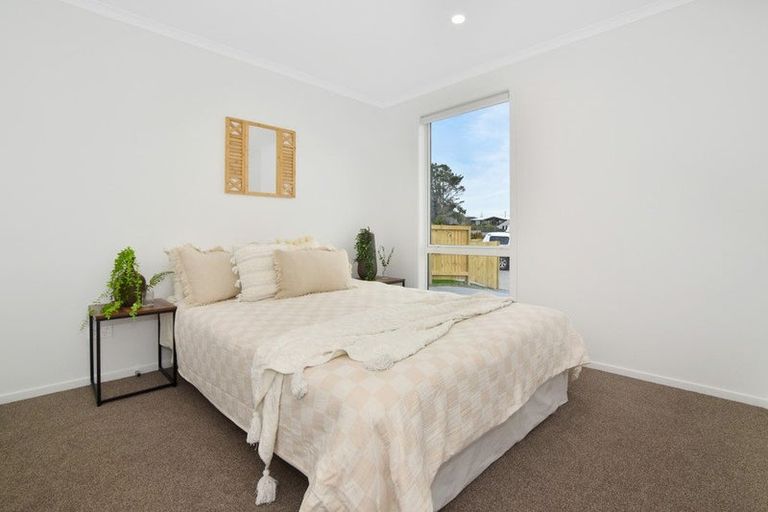 Photo of property in 1 Hauhake Lane, Omokoroa, 3114