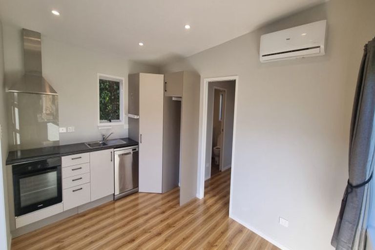 Photo of property in 4 William Hadlow Place, Hatfields Beach, Orewa, 0931