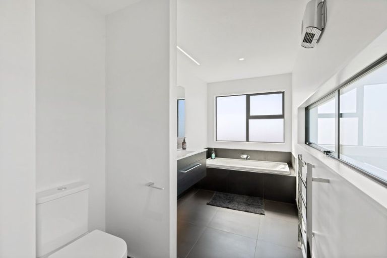 Photo of property in 1 De Surville Way, Pegasus, 7612