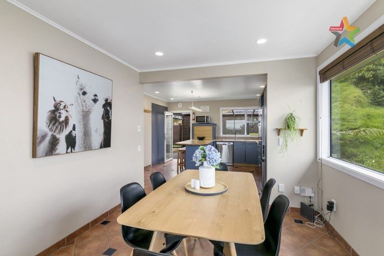 Photo of property in 52 Titiro Moana Road, Korokoro, Lower Hutt, 5012