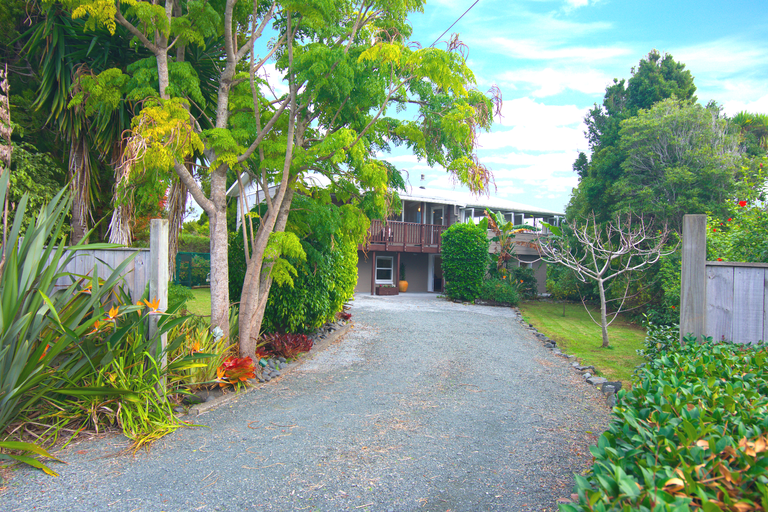Photo of property in 33 Point Wells Road, Point Wells, Warkworth, 0986