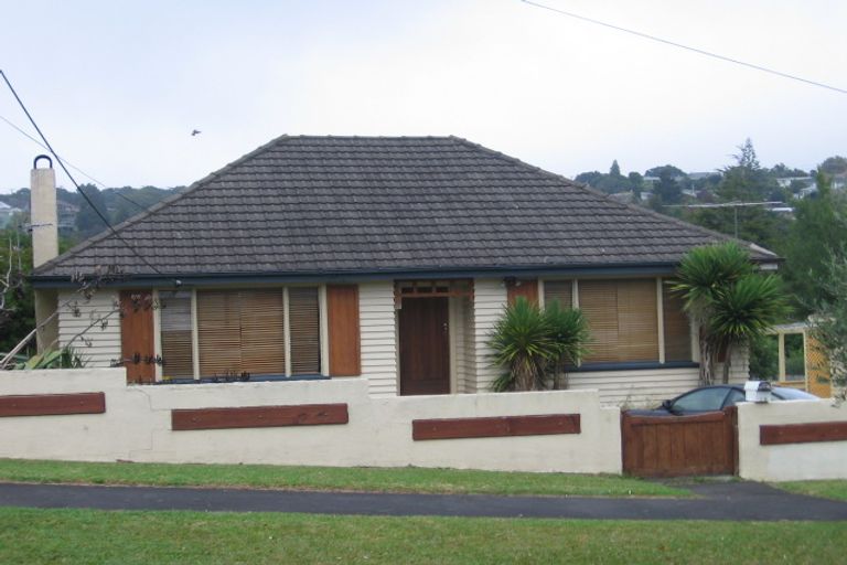 Photo of property in 28 Norman Road, Titirangi, Auckland, 0604