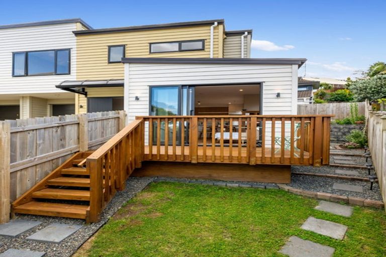 Photo of property in 50d Sandgate Avenue, Botany Downs, Auckland, 2010