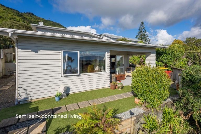 Photo of property in 103 Winara Avenue, Waikanae, 5036