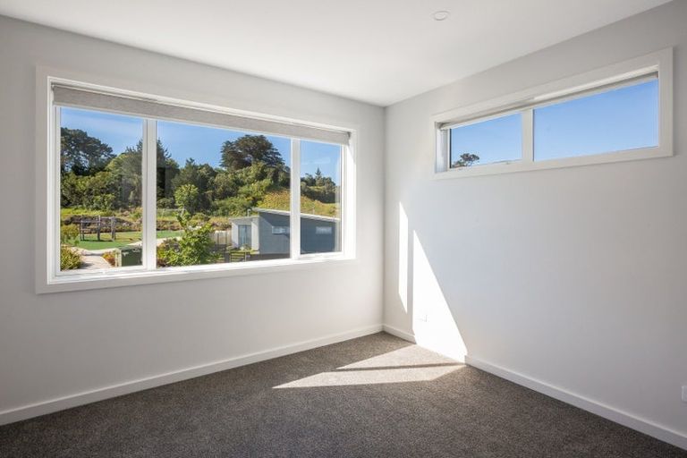 Photo of property in 6 Parekareka Lane, Kenepuru, Porirua, 5022