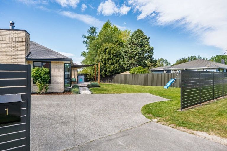 Photo of property in 1 Kennedy Street, Geraldine, 7930