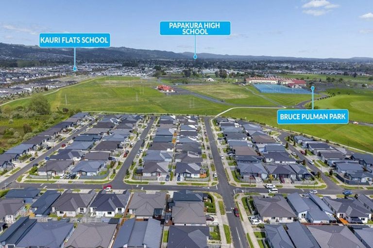 Photo of property in 30 Whareatua Avenue, Takanini, 2112