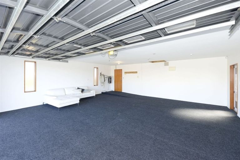 Photo of property in 15 Millcroft Place, Parklands, Christchurch, 8083