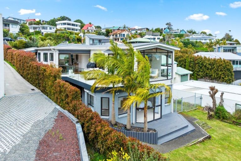 Photo of property in 10 Ardern Avenue, Stanmore Bay, Whangaparaoa, 0932