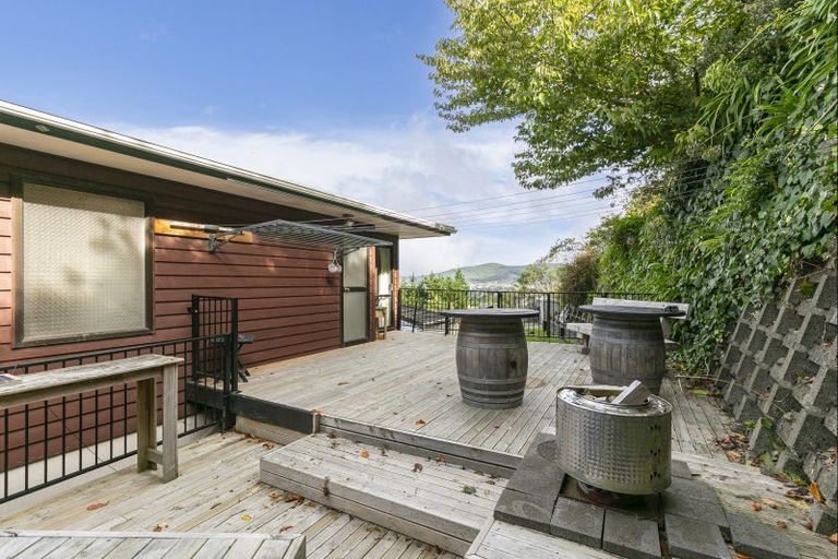 Photo of property in 12 Cullen Place, Tawa, Wellington, 5028
