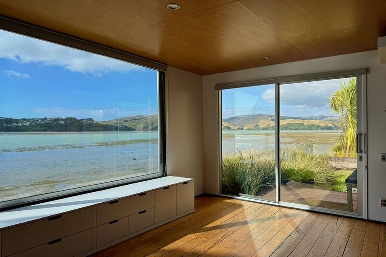 Photo of property in 15b Seaview Road, Paremata, Porirua, 5024