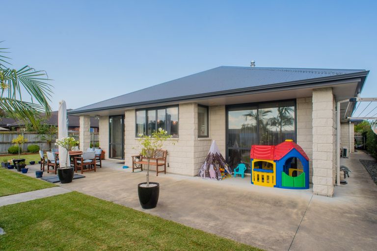 Photo of property in 42 Sterling Park, Lytton West, Gisborne, 4010