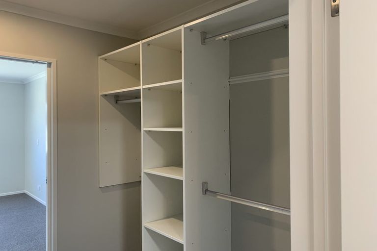 Photo of property in 15 William Calvert Drive, Swanson, Auckland, 0614