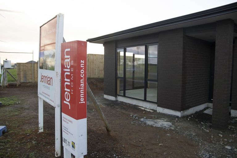 Photo of property in 12 Booker Drive, Tuakau, 2121