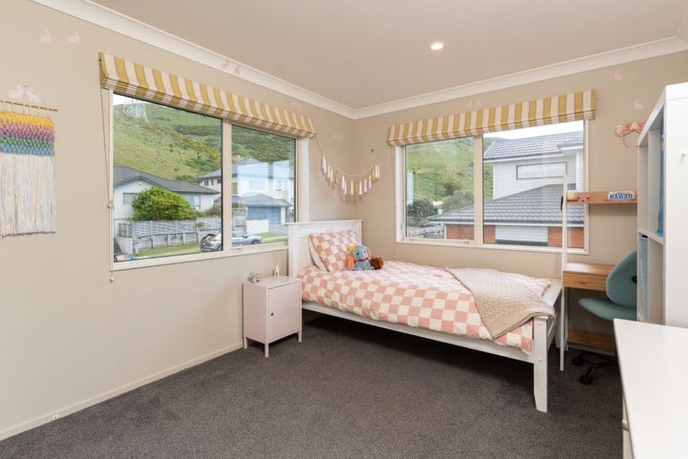 Photo of property in 51 Erlestoke Crescent, Churton Park, Wellington, 6037