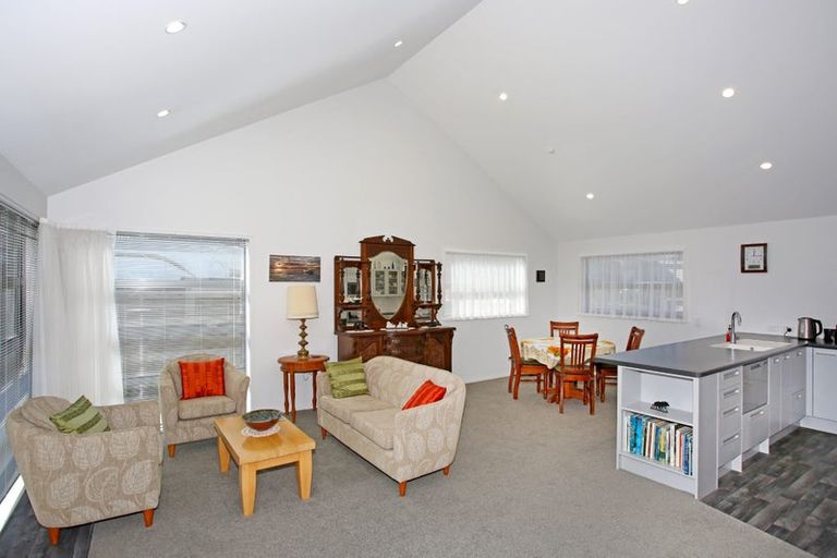 Photo of property in 4b Shanley Crescent, Waiuku, 2123