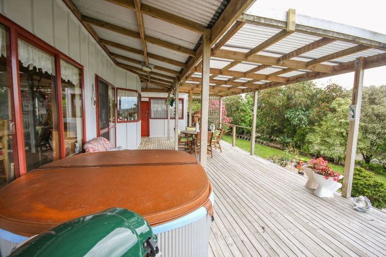 Photo of property in 221 Pahi Road, Pahi, Paparoa, 0571