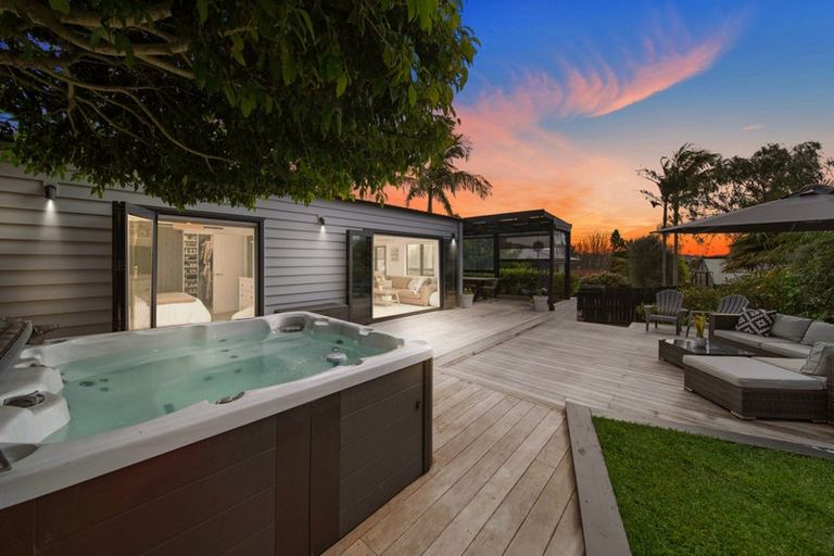 Photo of property in 54 John Gill Road, Shelly Park, Auckland, 2014