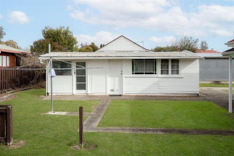 Photo of property in 17 Verel Street, Fairfield, Hamilton, 3214
