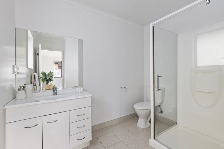 Photo of property in 3 Durbin Court, Greenhithe, Auckland, 0632