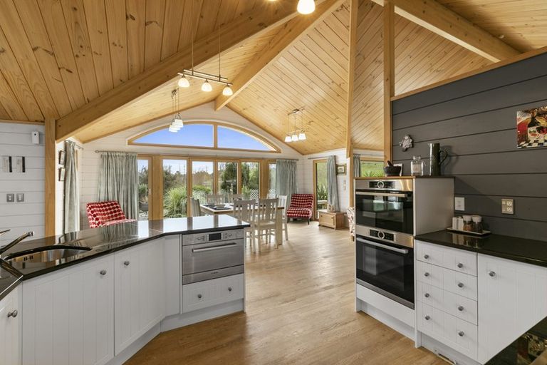 Photo of property in 31b Kakariki Way, Whitemans Valley, Upper Hutt, 5371