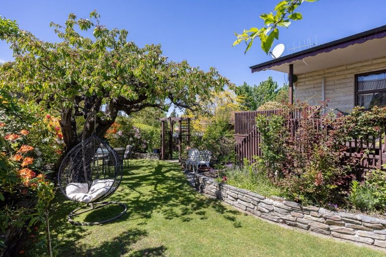 Photo of property in 34 Sargood Drive, Wanaka, 9305