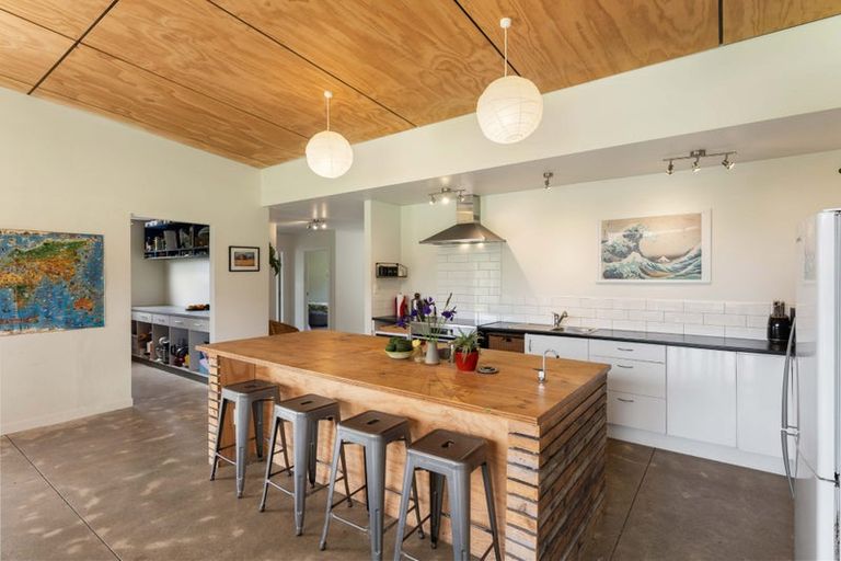 Photo of property in 50 Kents Road, Reikorangi, Waikanae, 5391