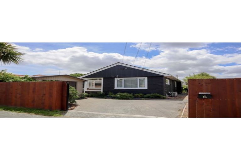 Photo of property in 6 Wittys Road, Avonhead, Christchurch, 8042