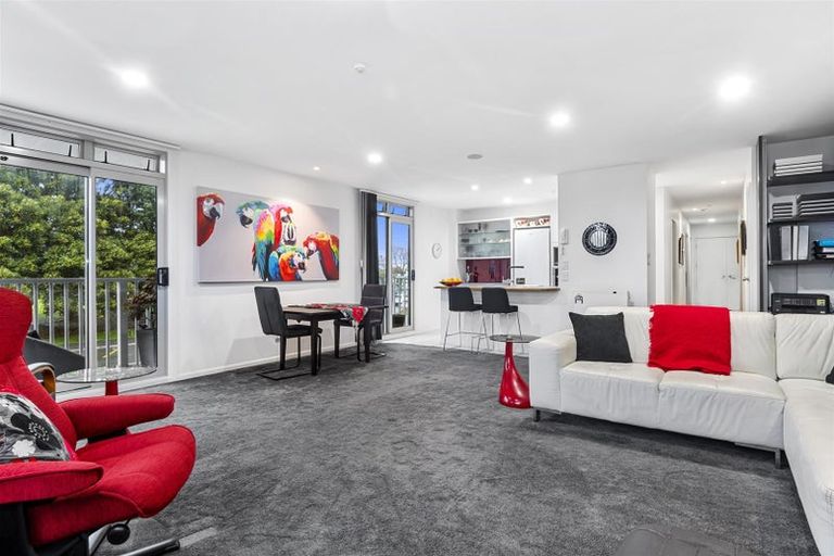 Photo of property in Salisbury Crown, 6/7 Salisbury Avenue, Mount Maunganui, 3116