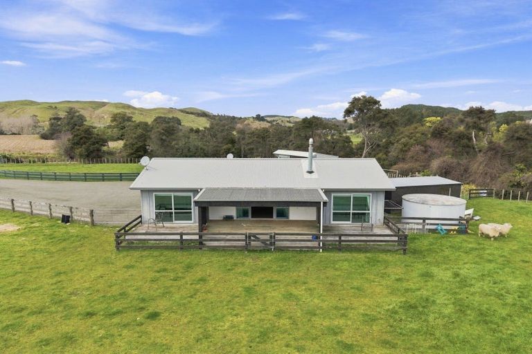 Photo of property in 1597 Turakina Valley Road, Marton, Whanganui, 4581