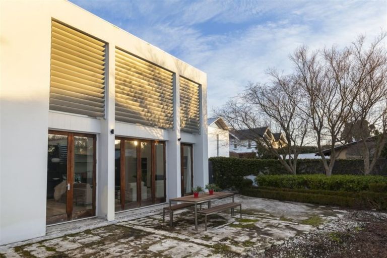 Photo of property in 100a Glandovey Road, Fendalton, Christchurch, 8052