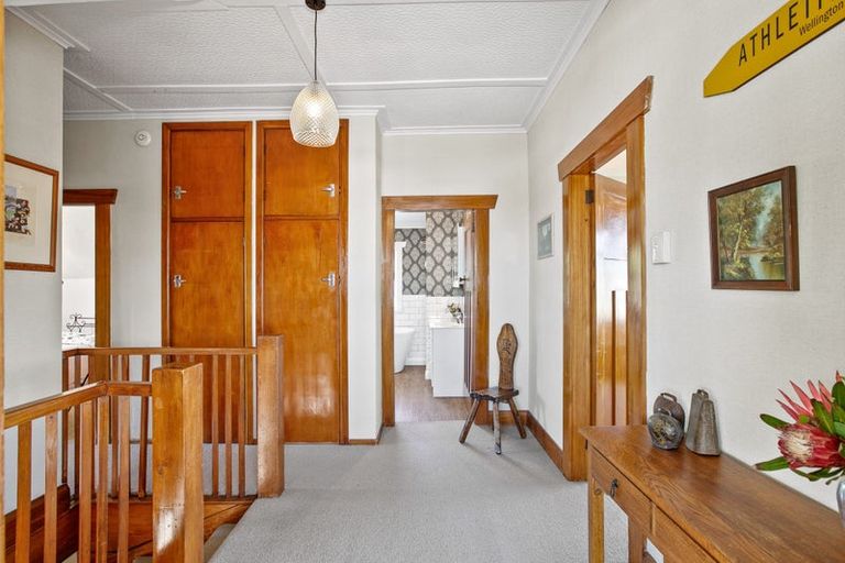 Photo of property in 13 Paynters Avenue, Strandon, New Plymouth, 4312