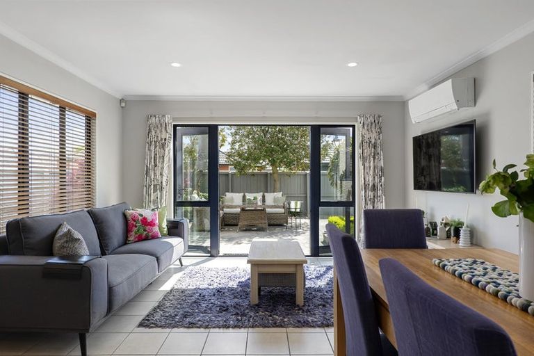 Photo of property in 9 Oakview Lane, Cashmere, Christchurch, 8022