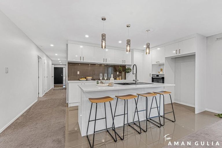 Photo of property in 7 Kahika Grove, Huapai, Kumeu, 0810