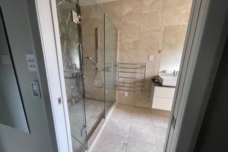 Photo of property in 86 Tiriwa Drive, Massey, Auckland, 0614