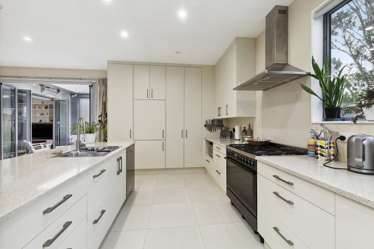 Photo of property in 3 Steeple Lane, Seatoun, Wellington, 6022