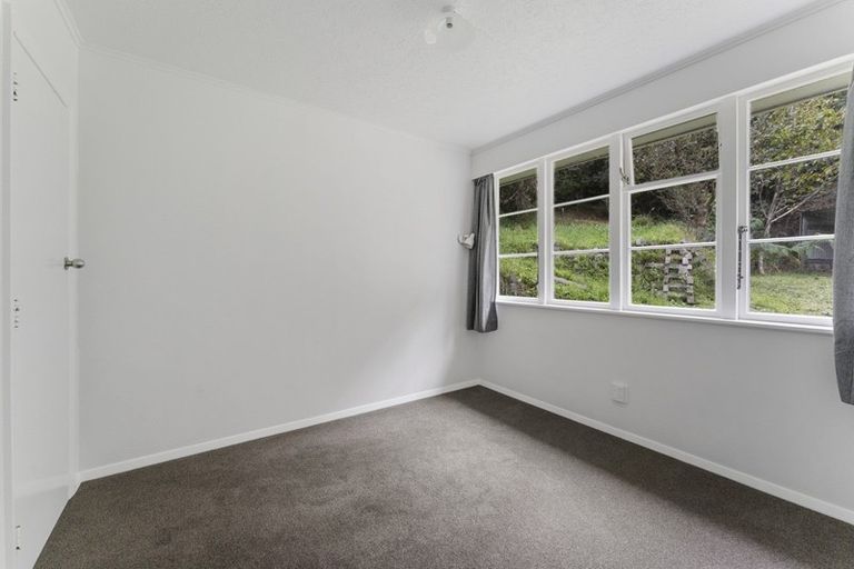 Photo of property in 20 Greer Crescent, Tawa, Wellington, 5028
