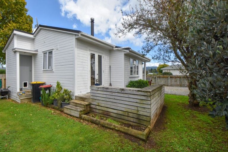 Photo of property in 4a Costley Street, Carterton, 5713