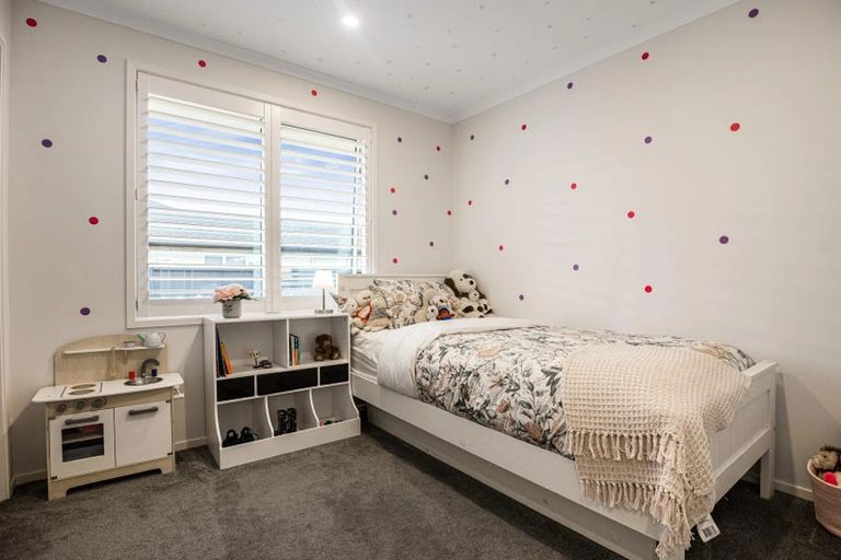 Photo of property in 8 Tahuna Minhinnick Drive, Glenbrook, Waiuku, 2681