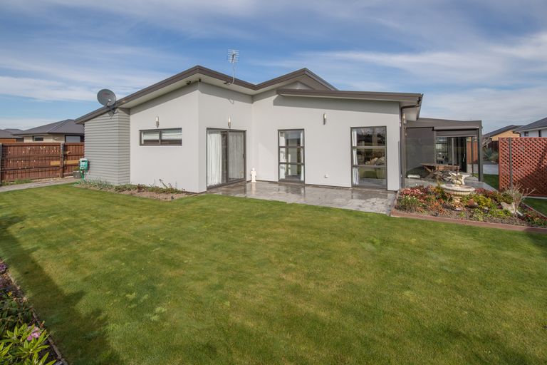 Photo of property in 74 Sutherland Drive, Kaiapoi, 7630