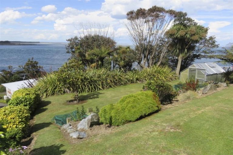 Photo of property in 86 Marine Parade, Bluff, 9814