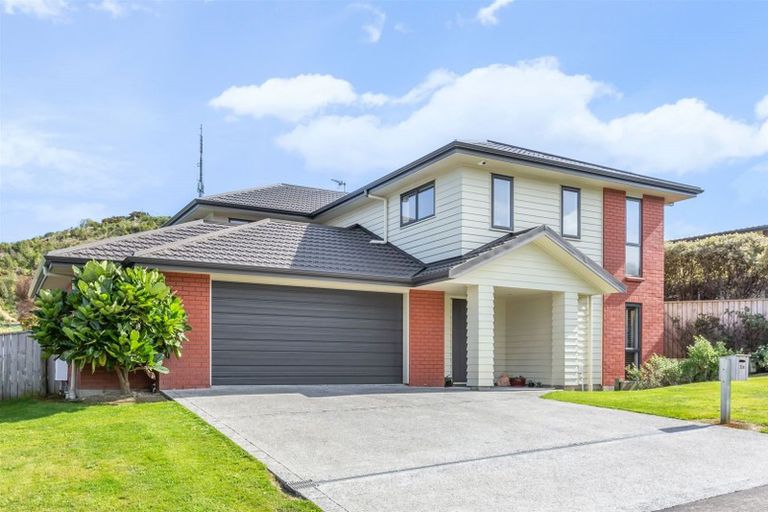 Photo of property in 78 Aotea Drive, Aotea, Porirua, 5024
