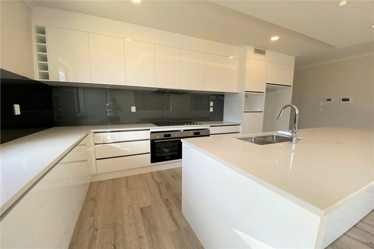 Photo of property in 53 Kewa Road, Albany Heights, Auckland, 0632