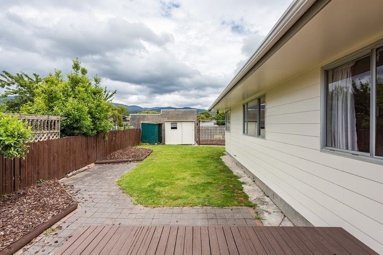 Photo of property in 44 California Drive, Totara Park, Upper Hutt, 5018