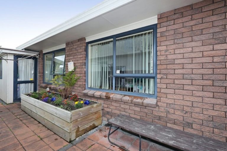 Photo of property in 2/410 Saint Aubyn Street West, Hastings, 4122