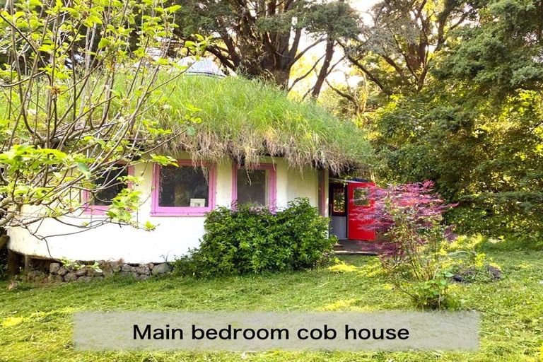 Photo of property in 4 Te Pahi River Drive, Paparoa, Maungaturoto, 0583